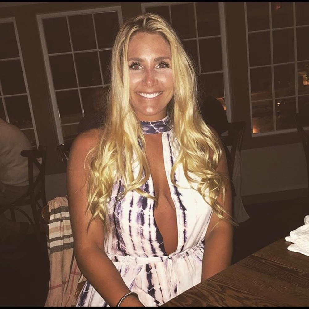 Meet your Posher, Dana